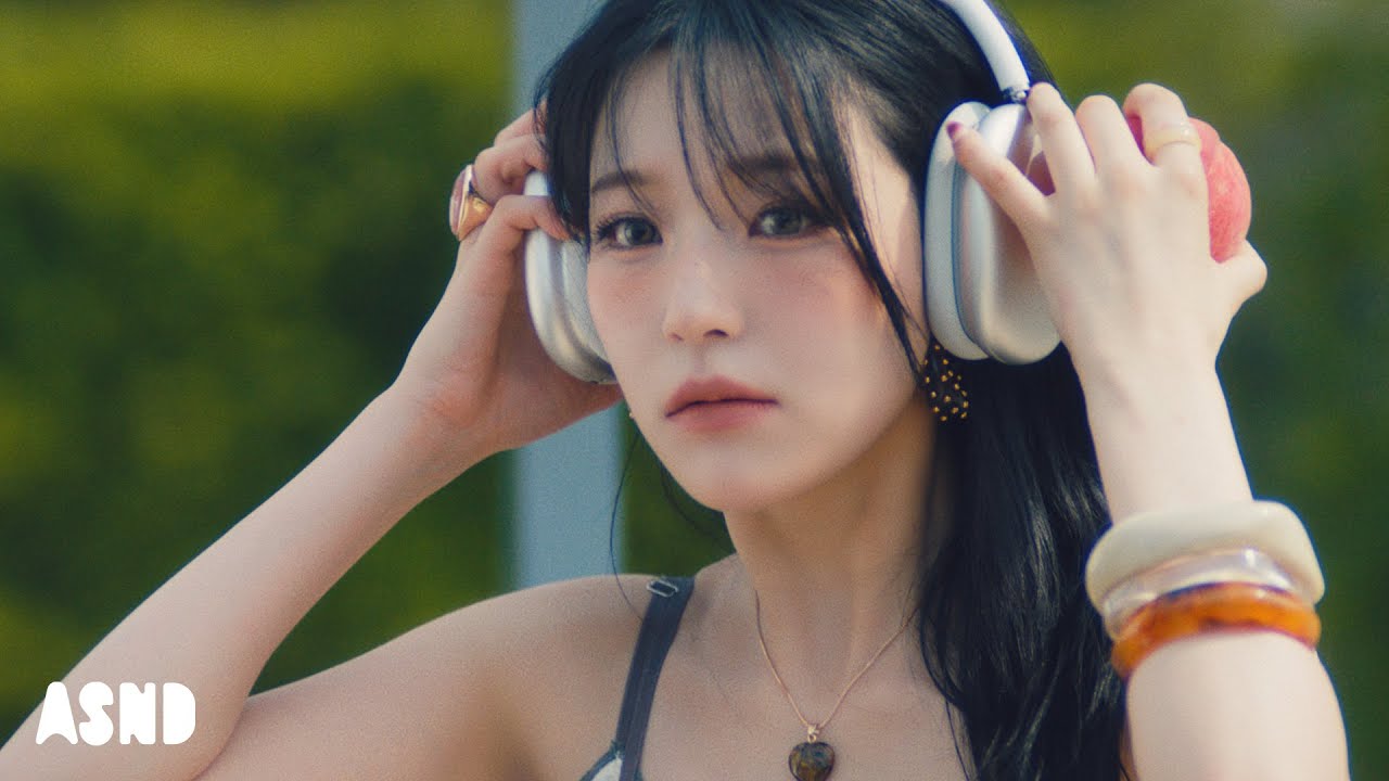 fromis_9 (프로미스나인) 'LIKE YOU BETTER' MV