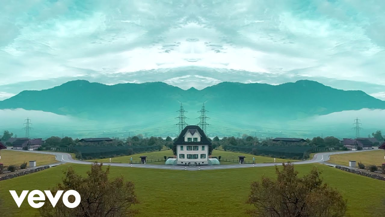 Brian Eno, Beatie Wolfe - Ringing Ocean (Visualizer)